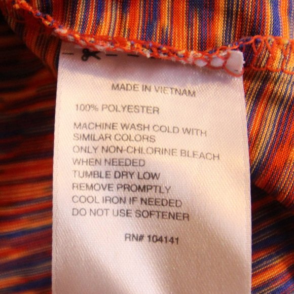 3/$25 ♻️ Reebok V Neck Speedwick Athletic Shirt - Picture 3 of 3